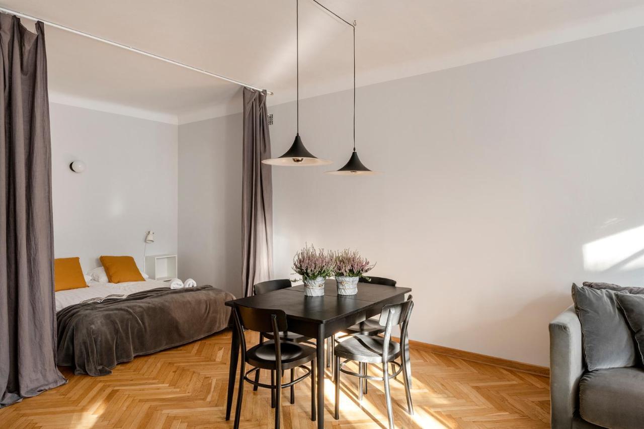 Shortstaypoland Piwna Warschau Buitenkant foto
